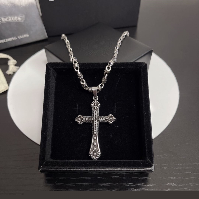 Ch**me He**ts necklaces